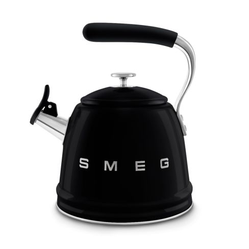 Smeg WKF01BL 2.3 litre, Whistling Kettle in Black